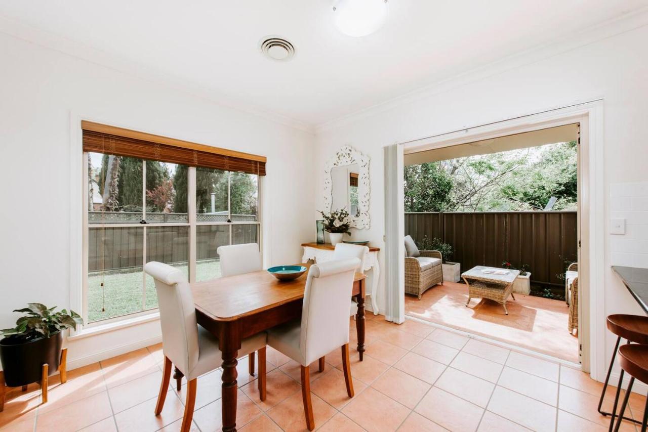 Nikki's On Market St - A Country Abode *